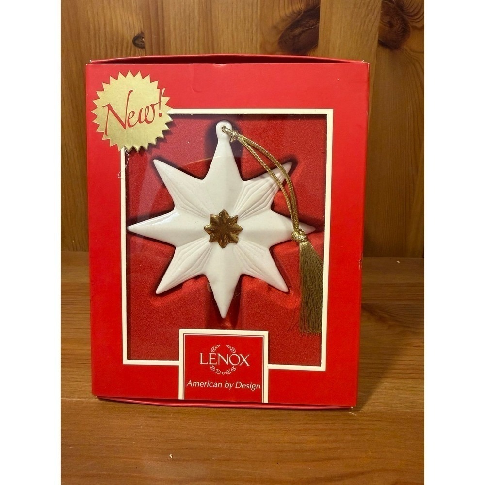 Lenox‎ Pleated Star Ornament Ivory Porcelain Gold Accent Tassel w/ Box 3.25"